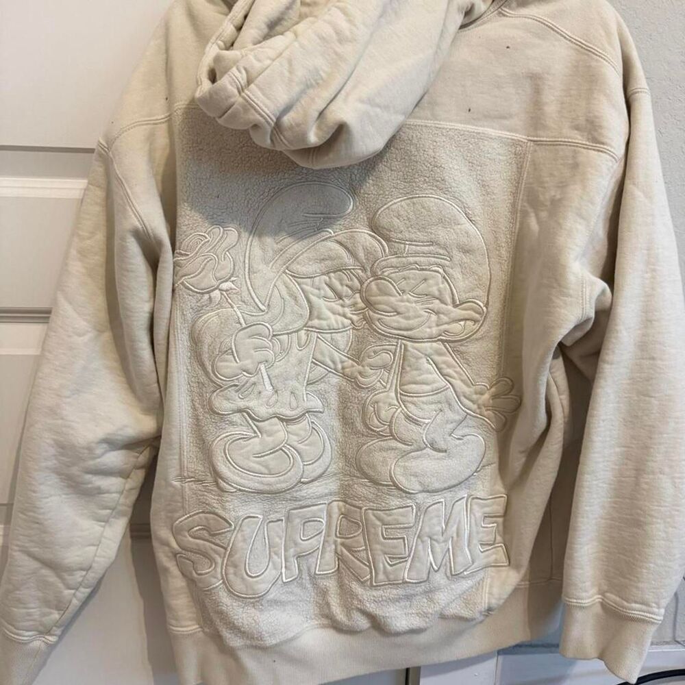 Supreme Men's Cream and White Hoodie